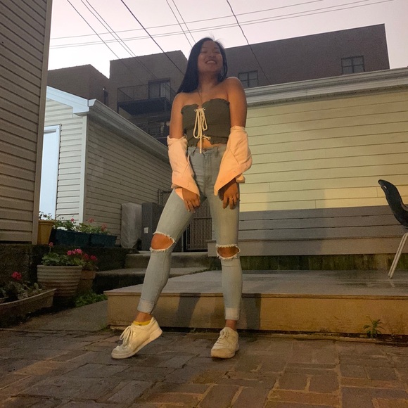 Meet your Posher, Allie - Picture 3 of 3